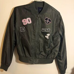 Forever 21 Women’s Green Bomber Jacket with Patches Front Slit Pockets NWOT Sz M